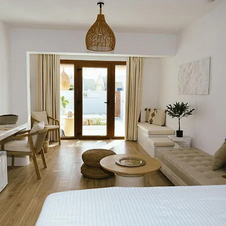 Aparthotel Sea Whisper With Private Cycladic Patio And Heated Pool - Sea Side